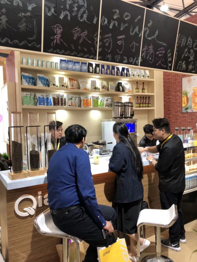 奶茶粉展臺